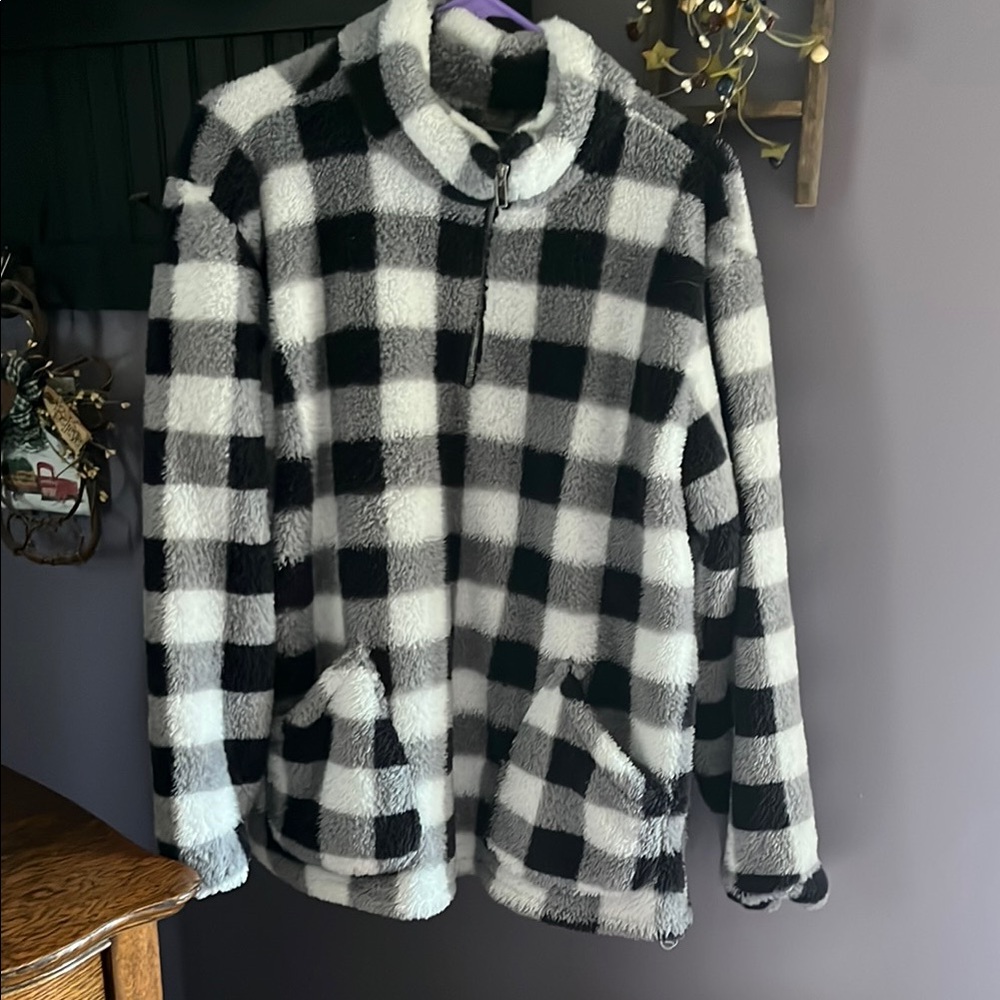 Black and White Checkered Fleece Pullover